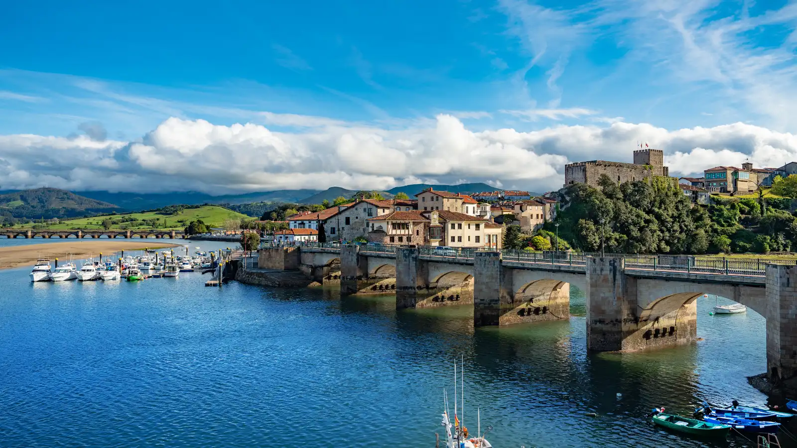 ¡Las mejores excursiones, circuitos y viajes desde Barcelona en un mismo lugar!