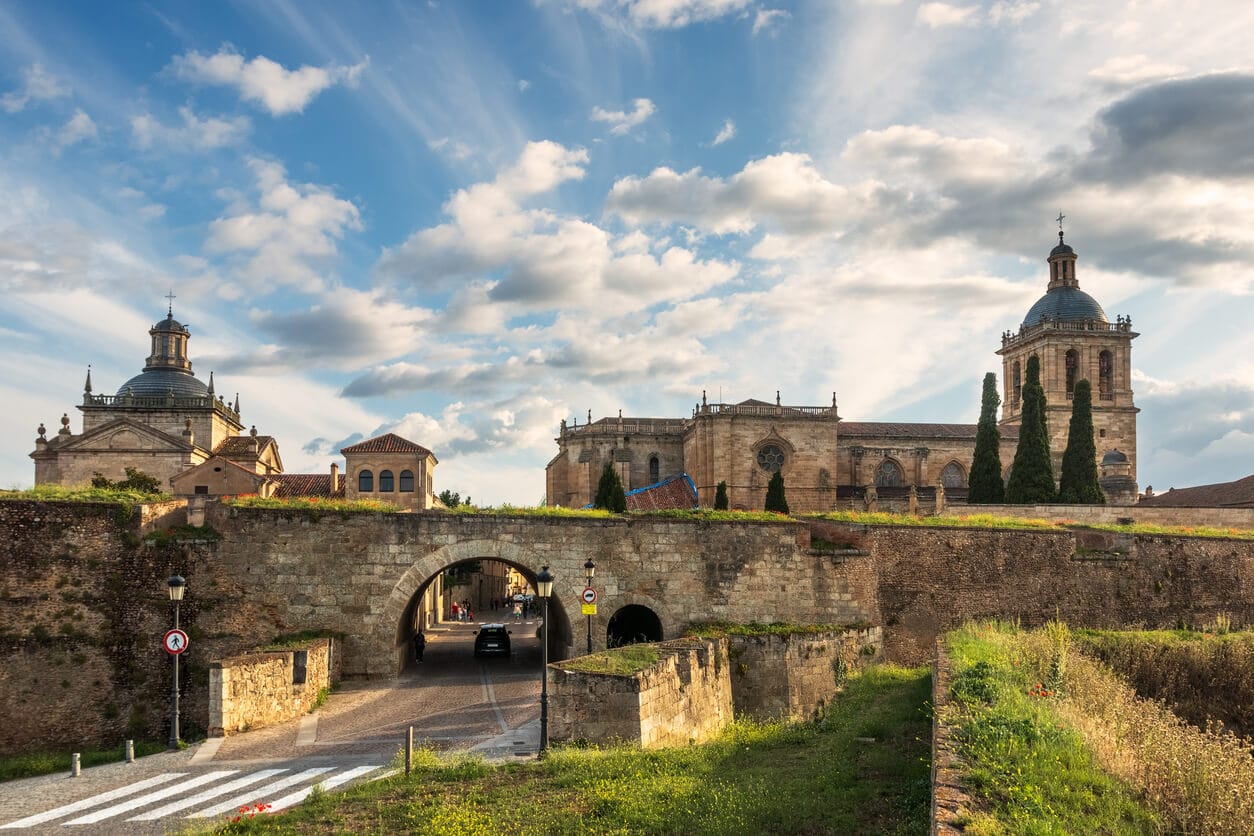 ¡Las mejores excursiones, circuitos y viajes desde Barcelona en un mismo lugar!