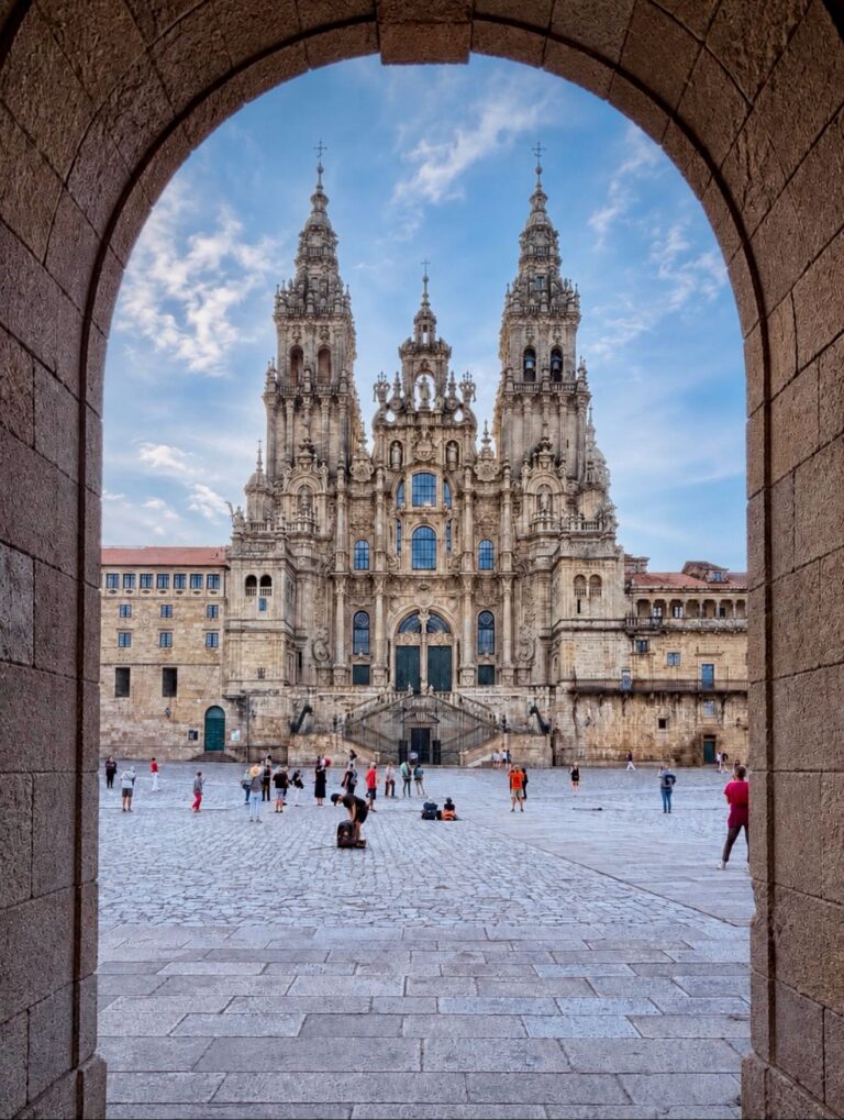 Galicia-catredral-santiago-compostela-excursiones-barcelona